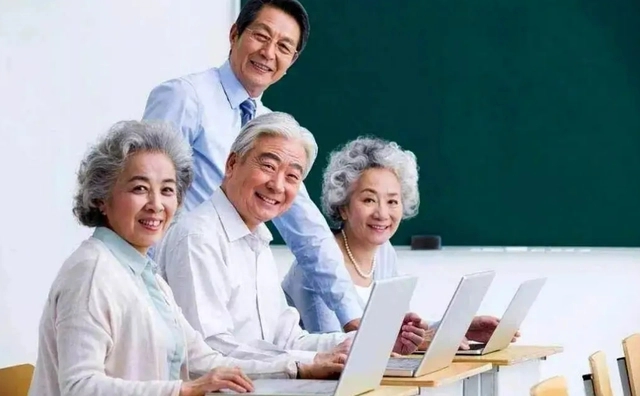 让老年人在学习中养老享老(图1) 902397dda144ad348a2e439958152dff30ad855a.webp (1).jpg