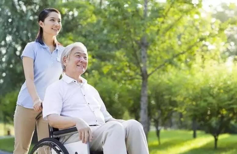 应对老龄化,树立积极老龄观(图1) 应对老龄化,树立积极老龄观(图1)