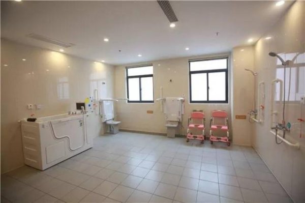 民政局长：适老化改造“宜昌范式”让老年人更“乐居”(图1)